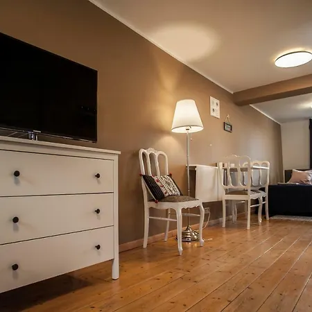 Appartement Daily - *